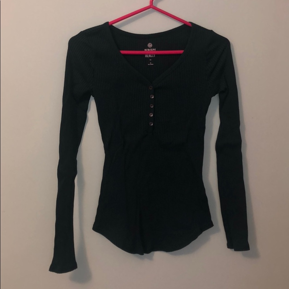 Long sleeve fitted shirt